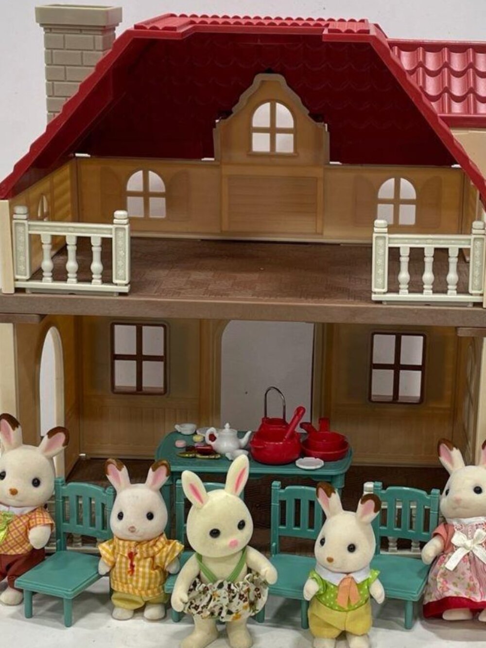 Calico Critters Hopscotch Rabbit Dollhouse Set Lot